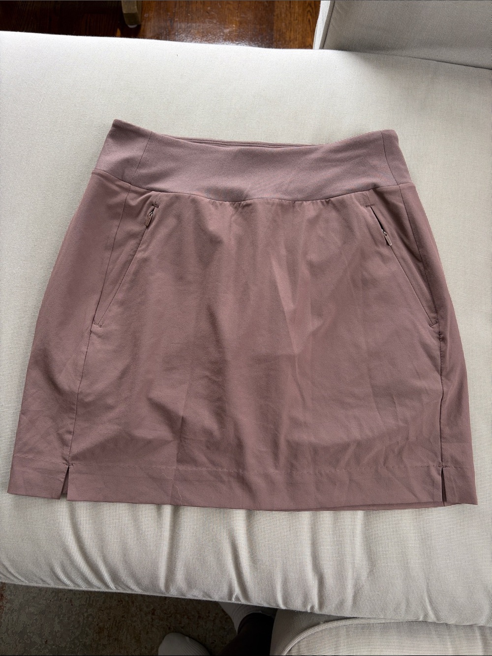 Athleta Soho skork in Mauve Pink
